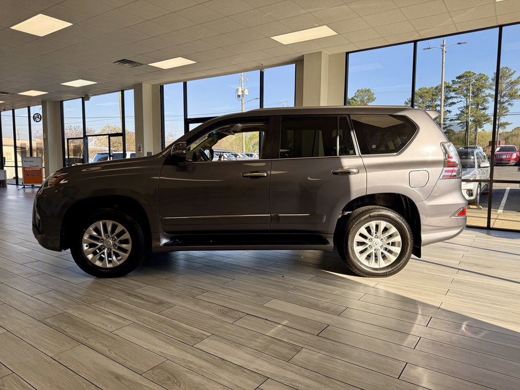 Used 2016 Lexus GX 460 w/ Premium Package AWD/4WD image 4