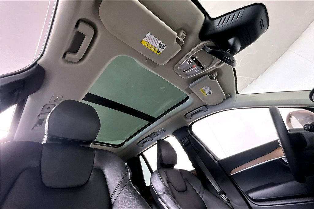 Used 2024 Volvo XC90 B6 Plus w/ Protection Package image 22