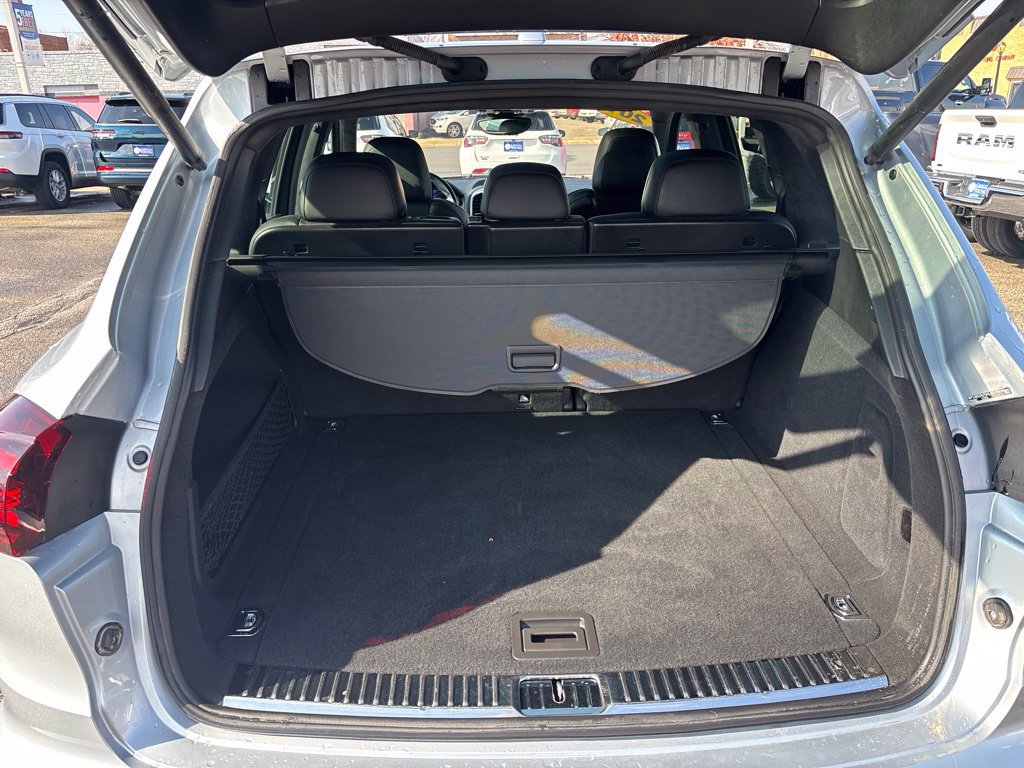 Used 2017 Porsche Cayenne GTS AWD/4WD image 36