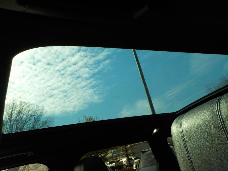 Used 2016 Land Rover Range Rover Sport SE image 19