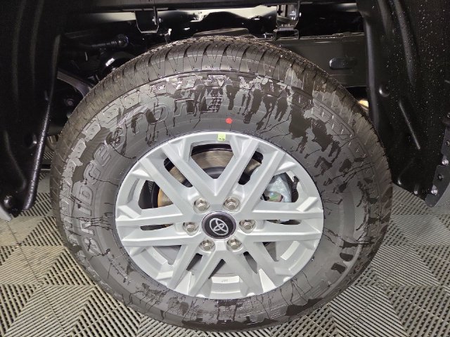 New 2026 Toyota Tundra SR5 AWD/4WD image 12