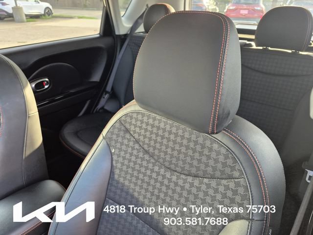 Used 2018 Kia Soul ! FWD image 18