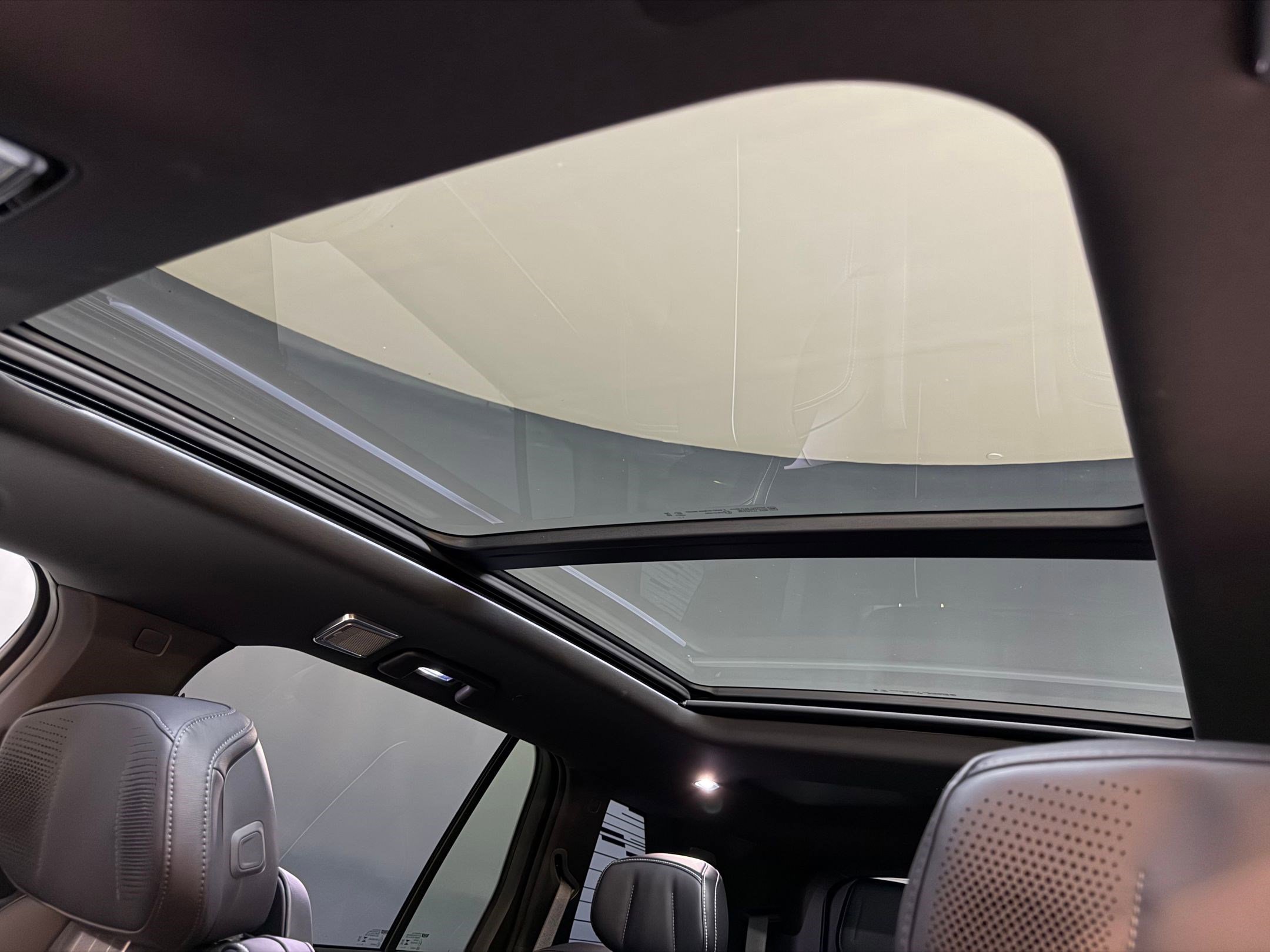 New 2026 Cadillac Vistiq Sport image 15