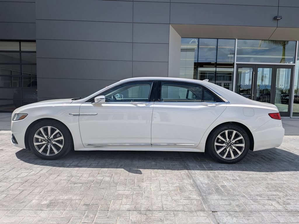 Used 2019 Lincoln Continental Premiere FWD image 3