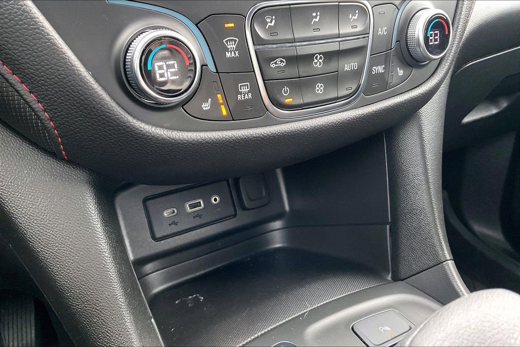 Used 2022 Chevrolet Equinox RS w/ LPO, Floor Liner Package image 19