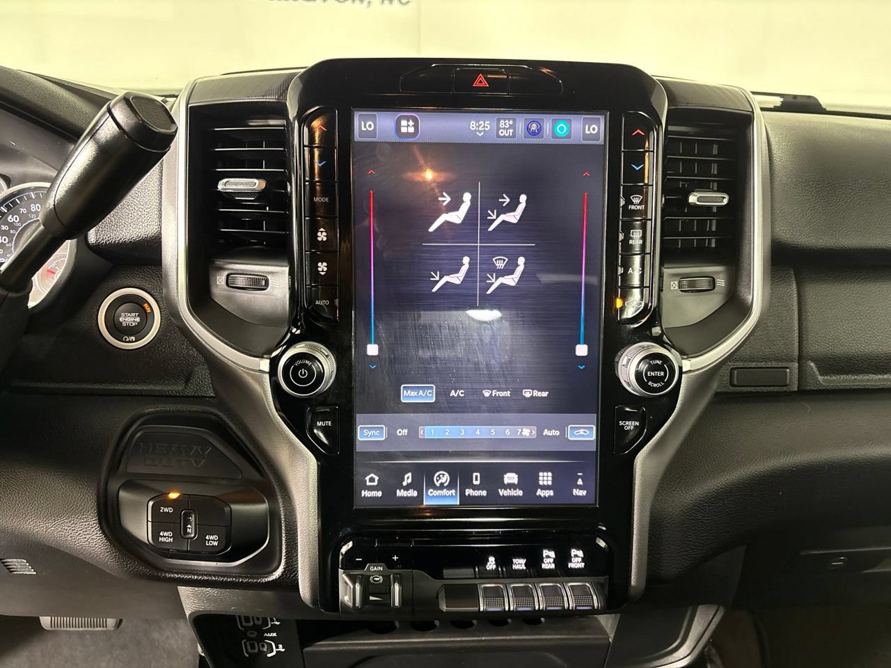 Used 2025 RAM 2500 Big Horn AWD/4WD image 16