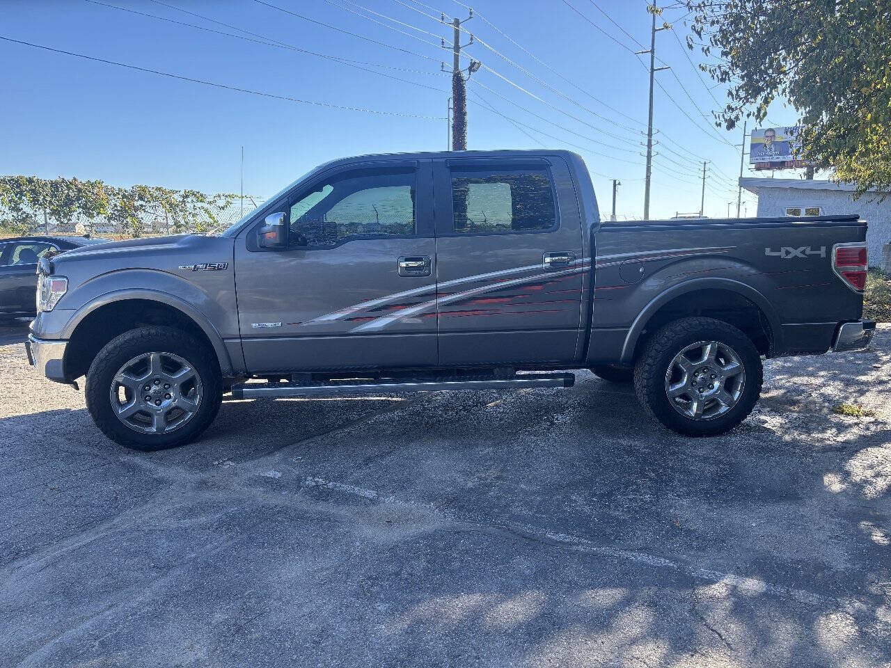 Used 2014 Ford F150 Lariat w/ Equipment Group 502A Luxury AWD/4WD image 6