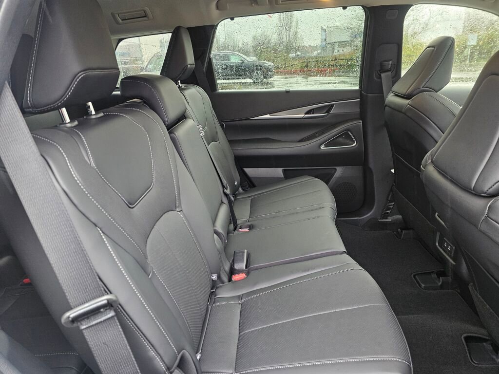 New 2026 INFINITI QX60 Luxe image 15