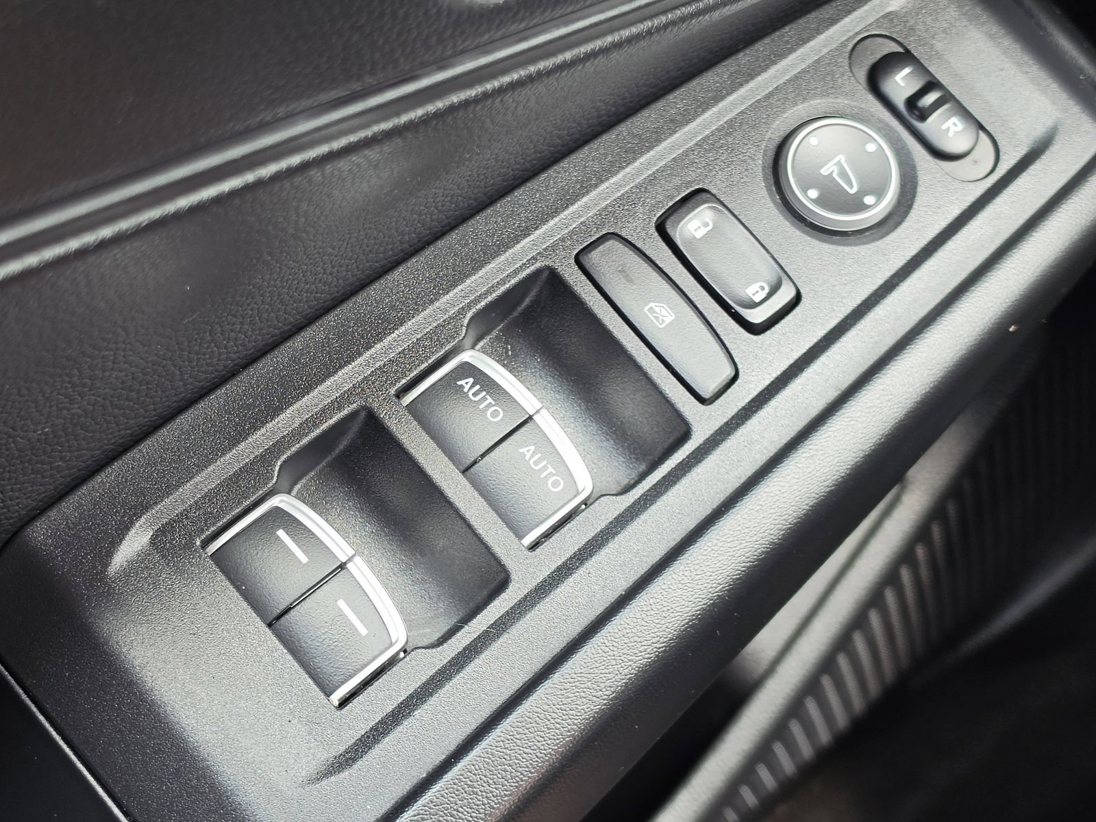 Used 2023 Honda Accord LX image 13