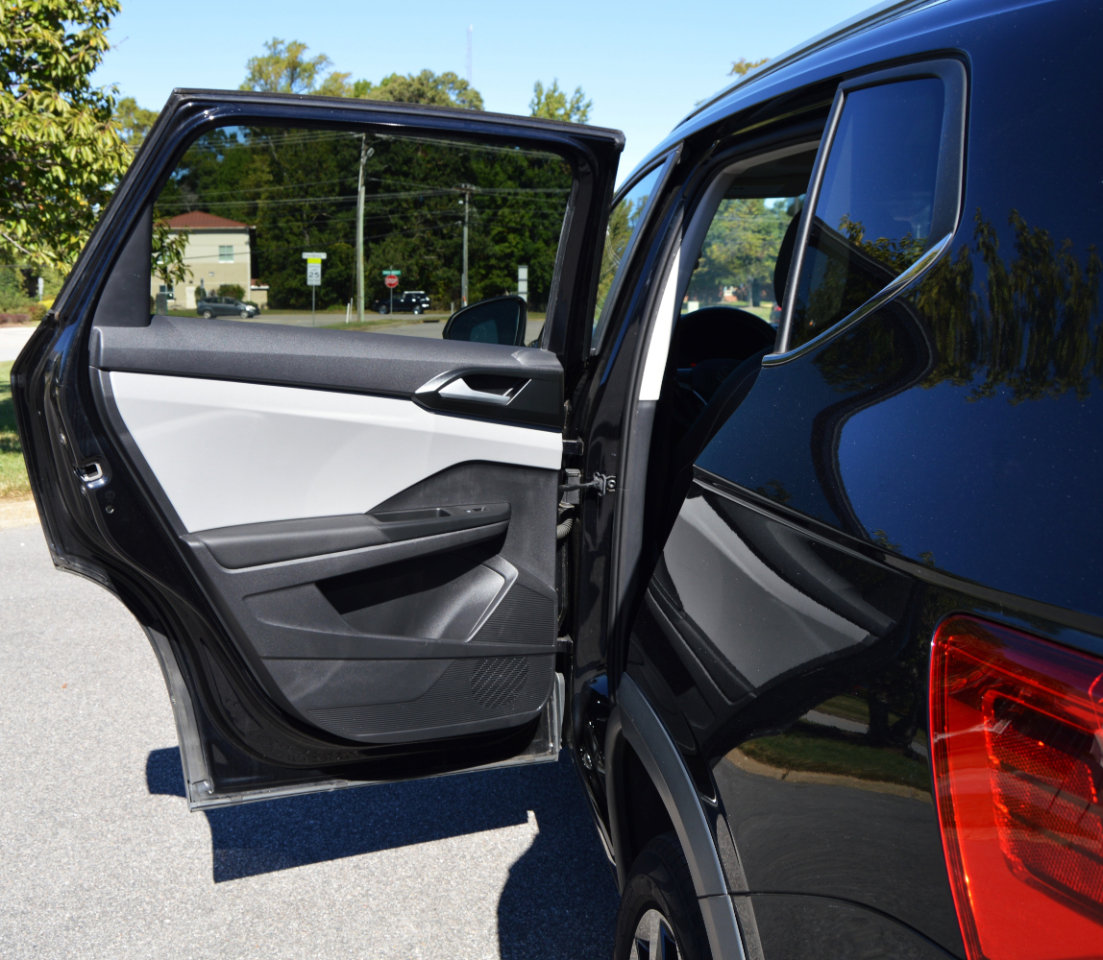 Used 2022 Volkswagen Taos SE image 14