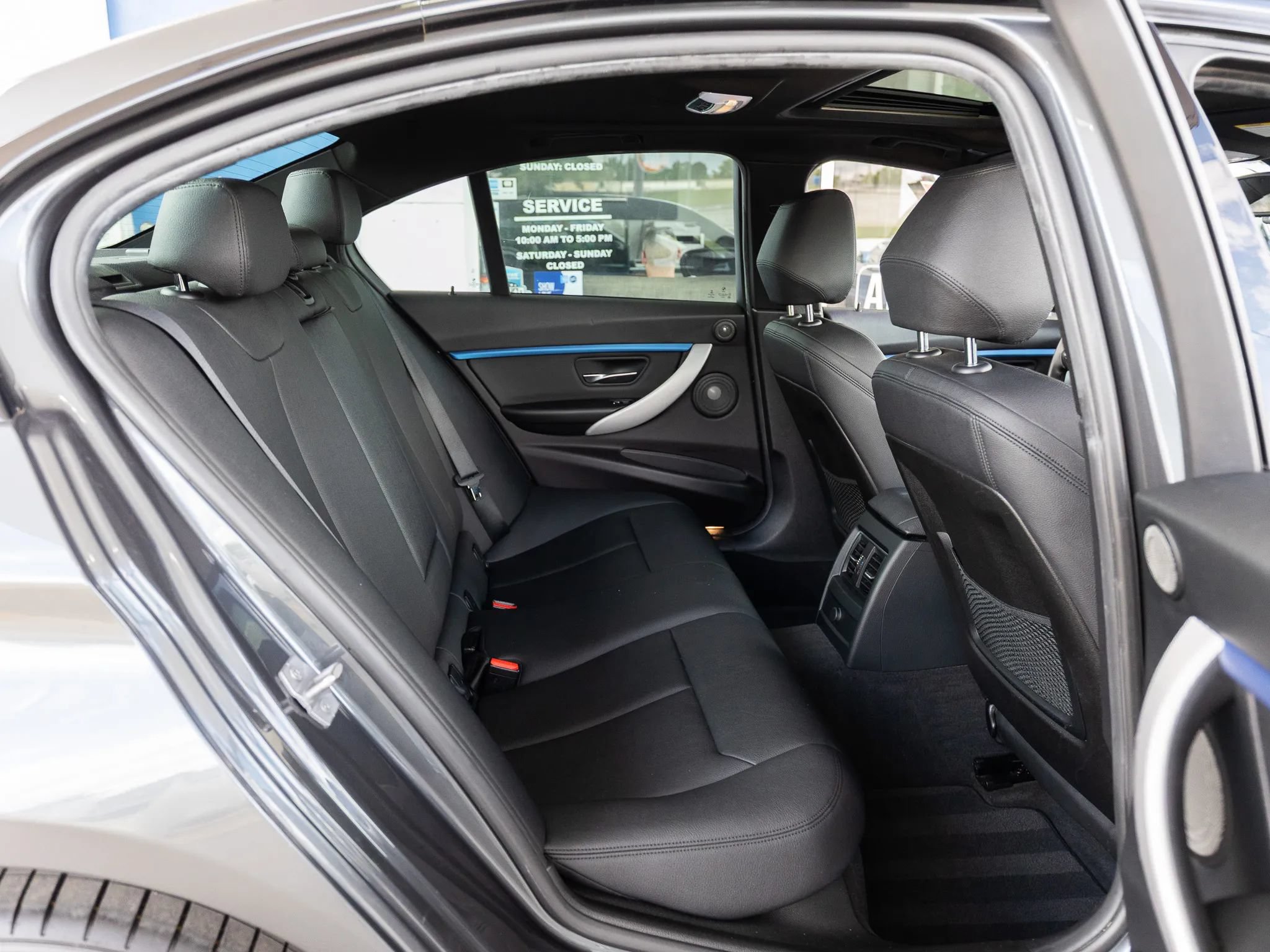Used 2016 BMW 340i xDrive Sedan AWD/4WD image 25