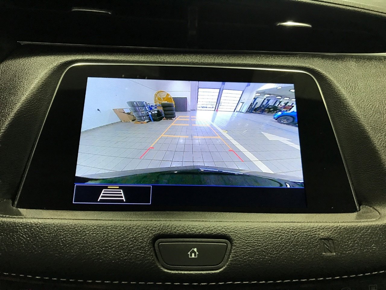 Used 2020 Cadillac XT4 Premium Luxury AWD/4WD image 23