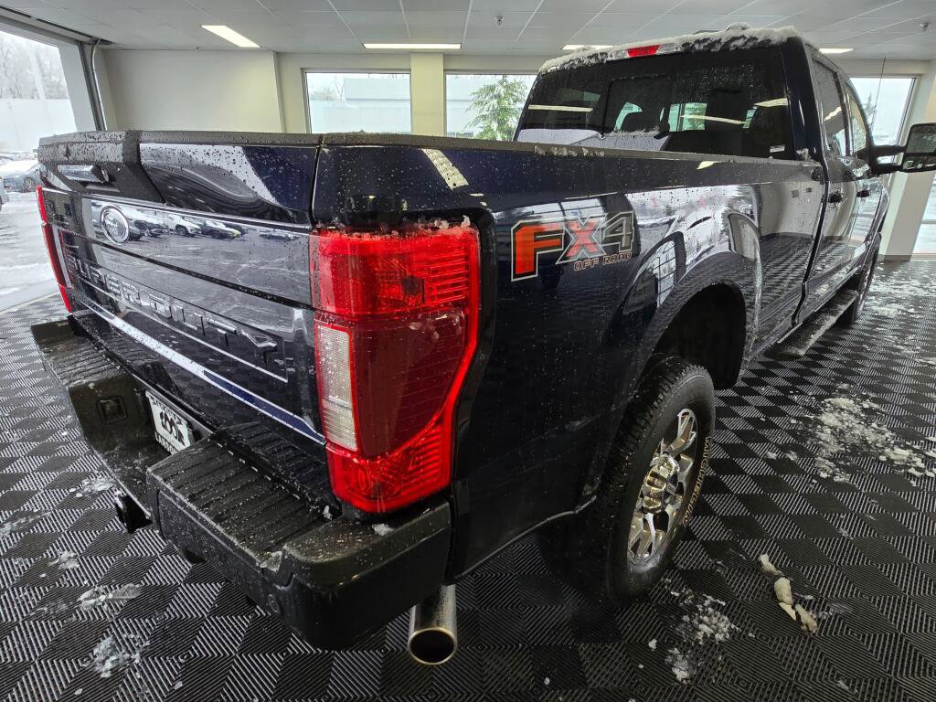Used 2022 Ford F250 Lariat image 3