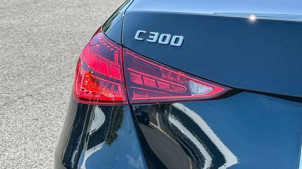Used 2025 Mercedes-Benz C 300 4MATIC Sedan image 9