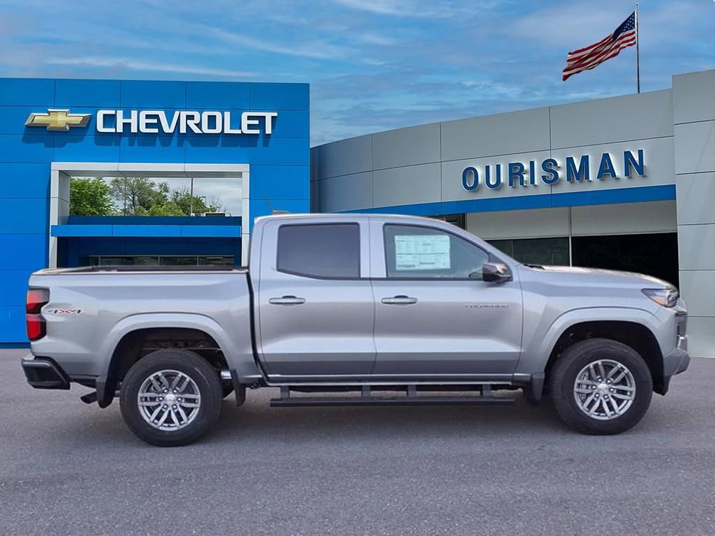 New 2026 Chevrolet Colorado LT w/ LT Convenience Package AWD/4WD image 2