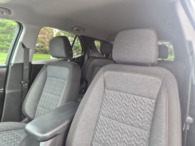 Used 2024 Chevrolet Equinox LT FWD image 16