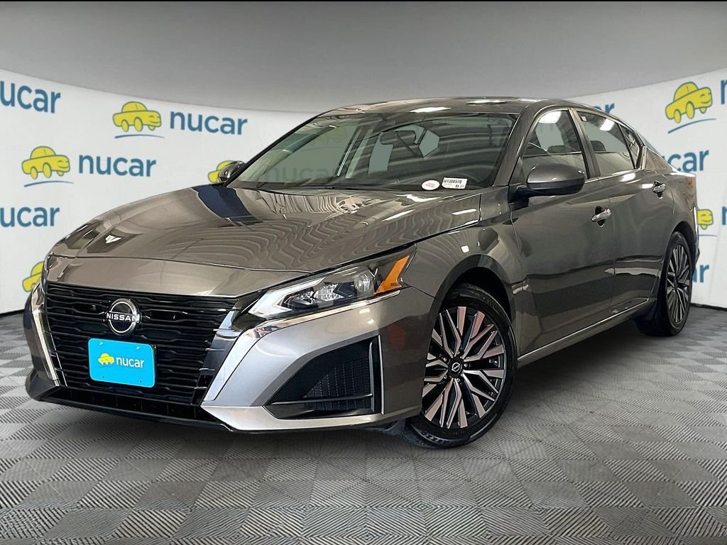 Used 2023 Nissan Altima 2.5 SV FWD image 3
