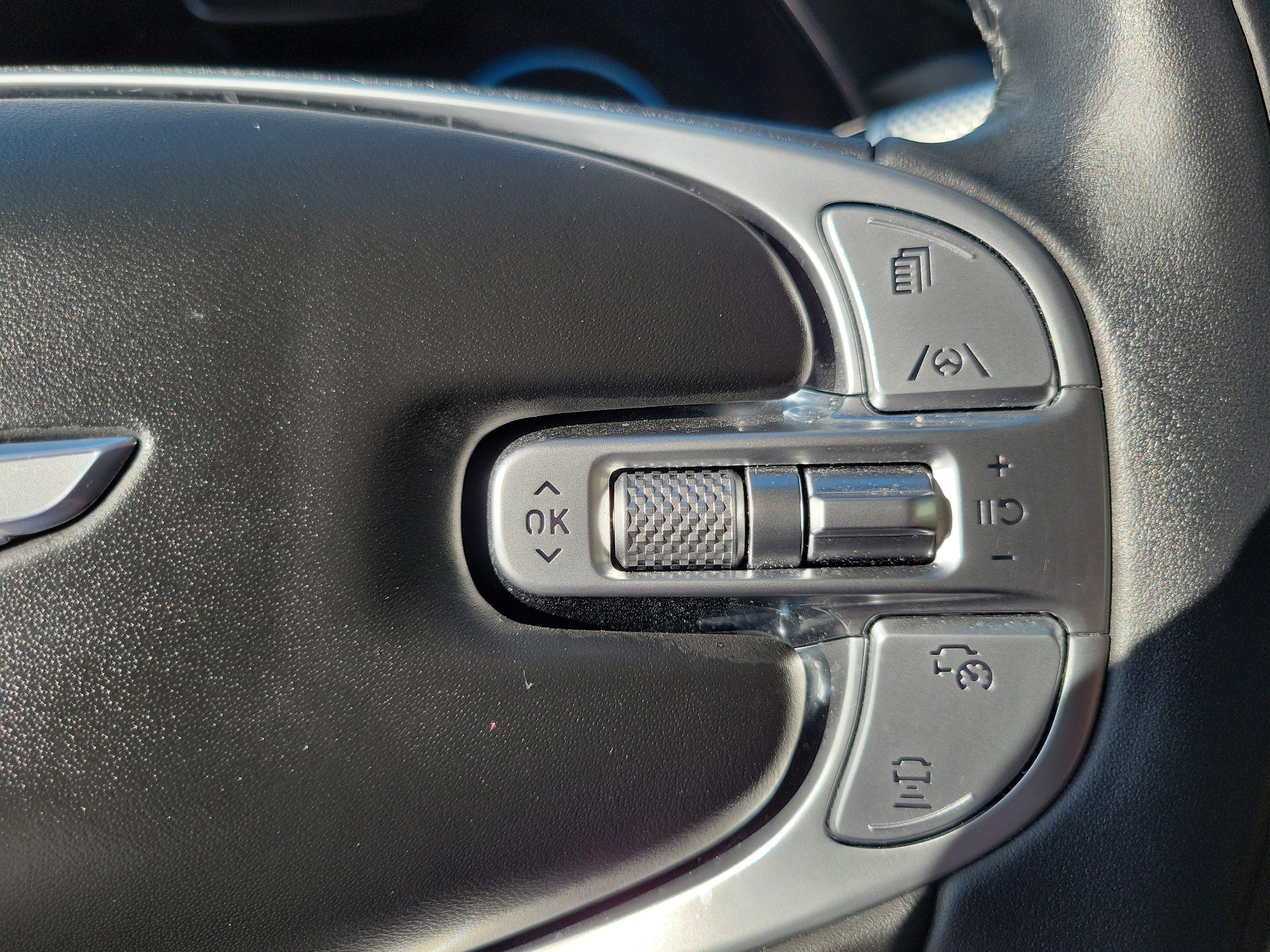 Certified 2023 Genesis GV80 3.5T image 8