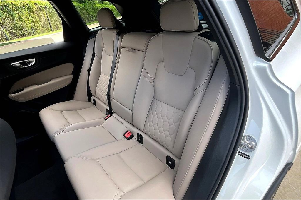 New 2026 Volvo XC60 B5 Plus w/ Protection Package Premier AWD/4WD image 22