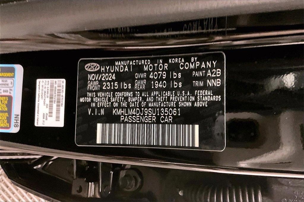 Certified 2025 Hyundai Elantra SEL image 27