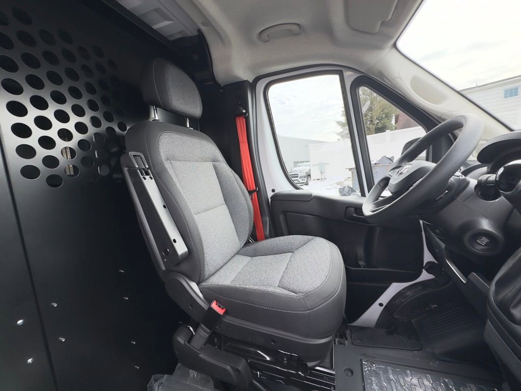 Used 2025 RAM ProMaster 2500 w/ Premium Convenience Group FWD image 21