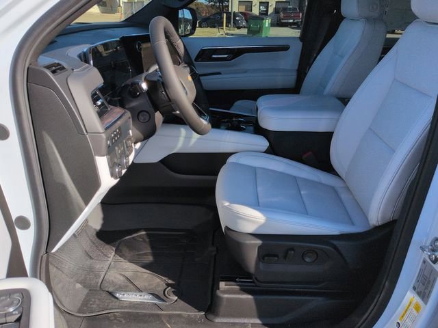 New 2026 Chevrolet Suburban Premier w/ Sun And Tow Package image 18