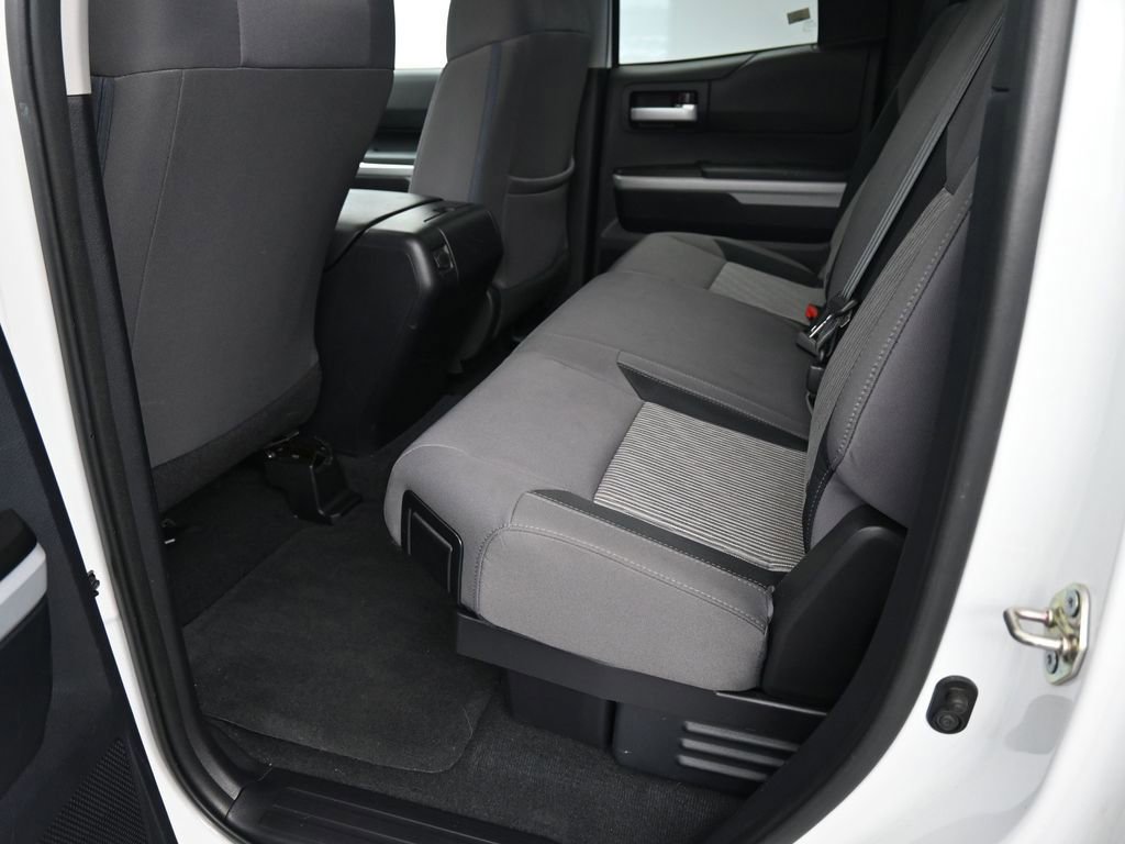 Used 2016 Toyota Tundra SR5 w/ SR5 Upgrade Package image 17