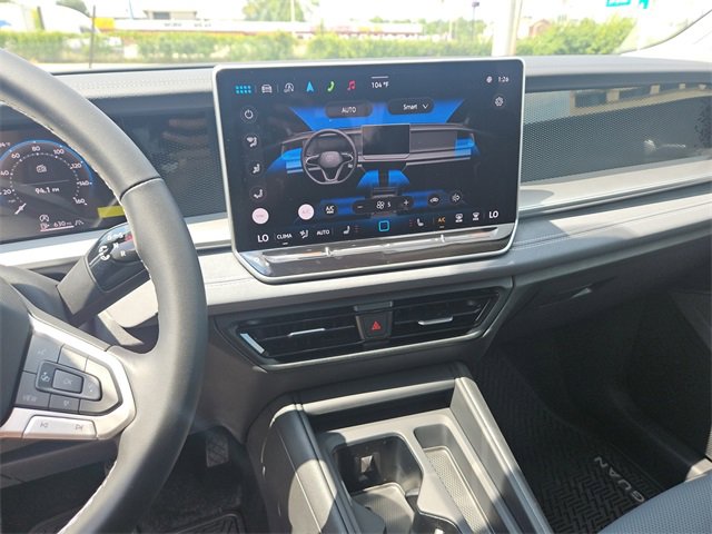 New 2025 Volkswagen Tiguan SE image 15