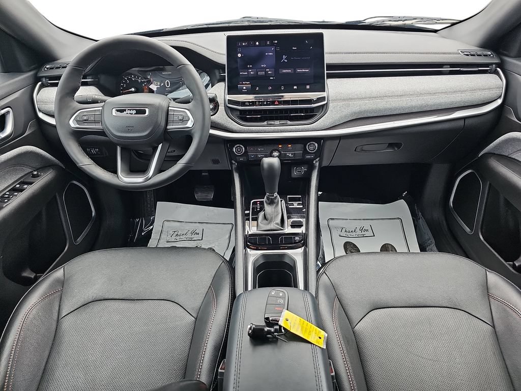 Used 2023 Jeep Compass Latitude AWD/4WD image 13