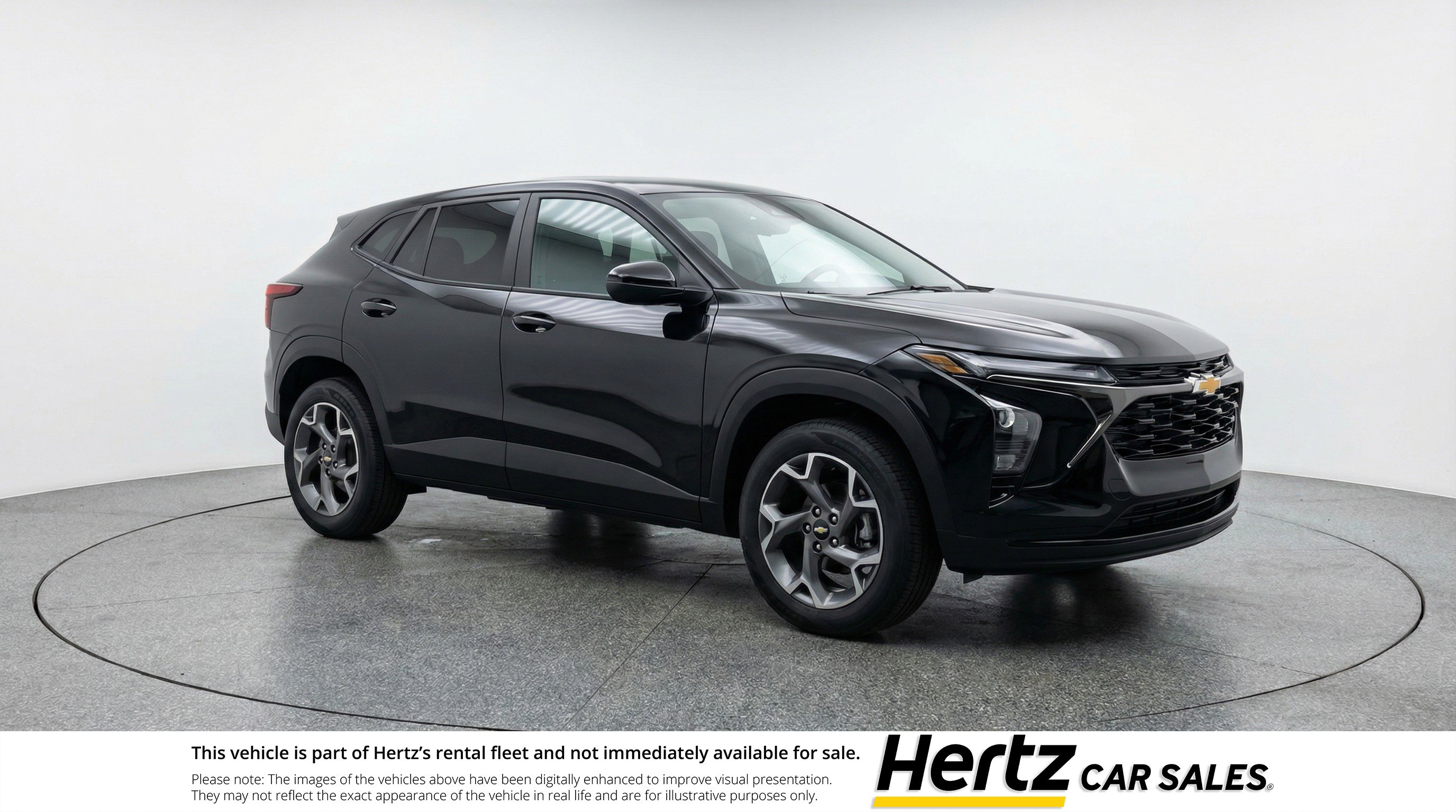 Used 2025 Chevrolet Trax LT FWD image 1