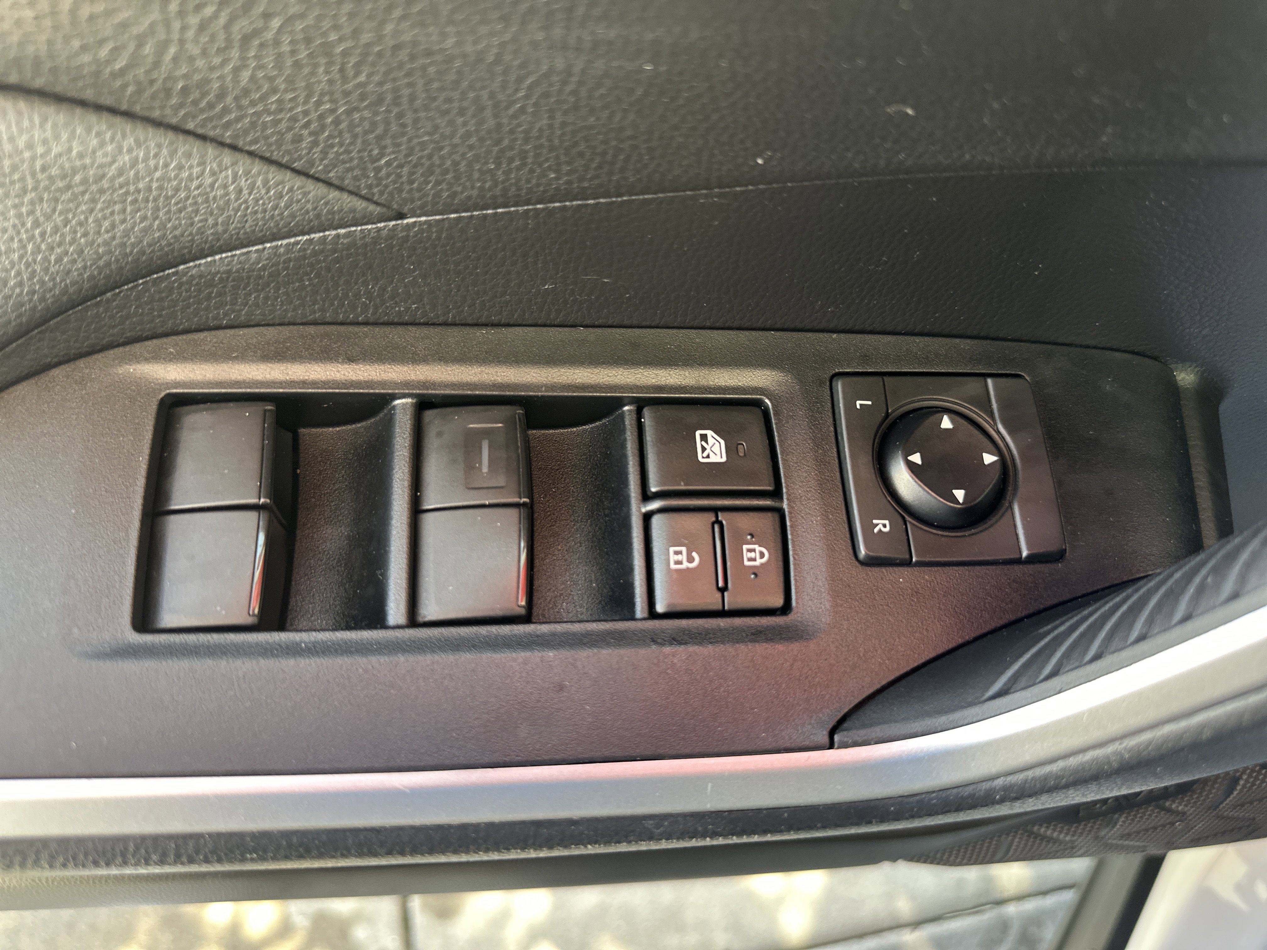 Certified 2022 Toyota RAV4 LE FWD image 22