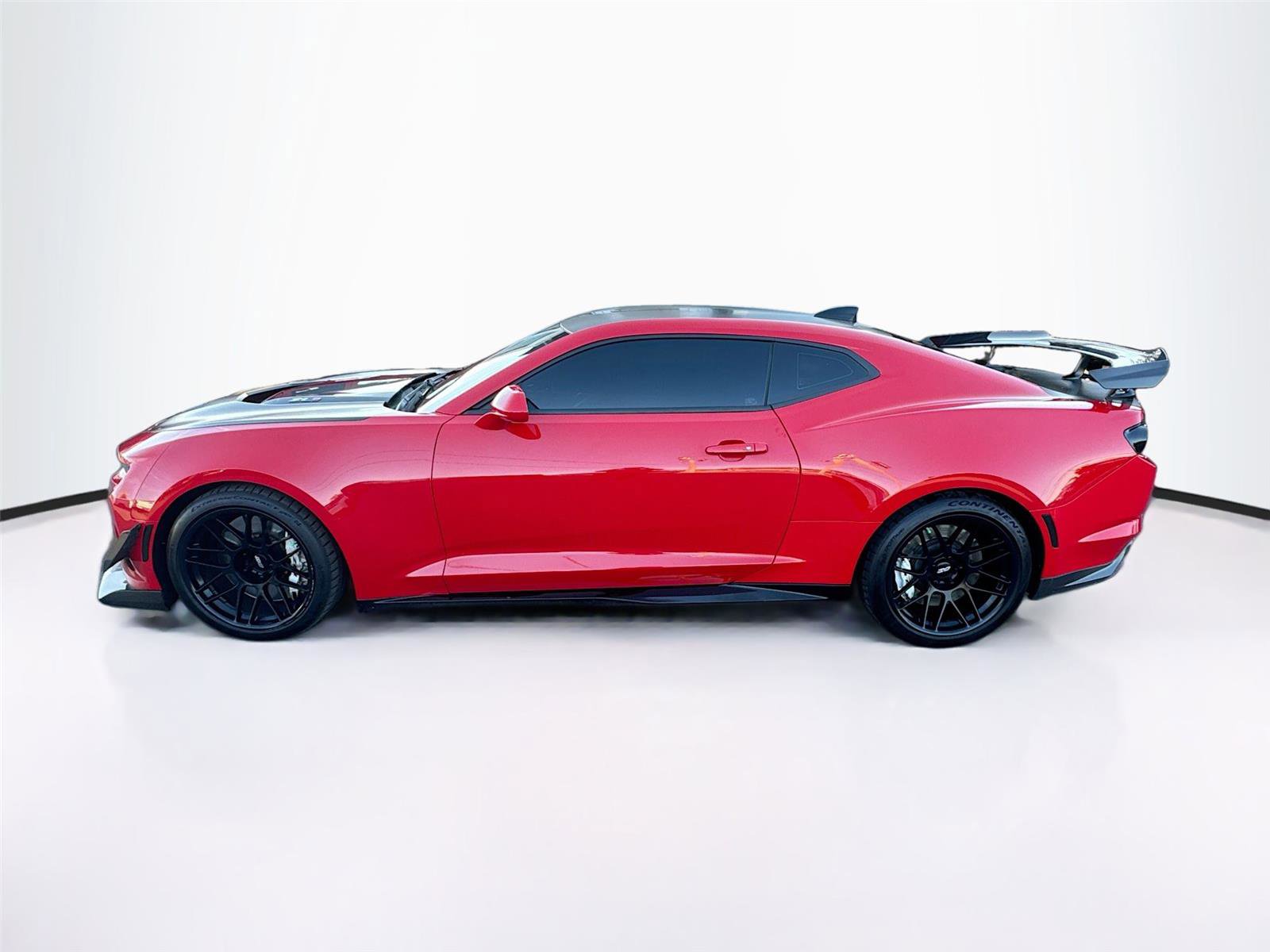 Used 2019 Chevrolet Camaro ZL1 w/ LPO, ZL1 Protection Package image 4