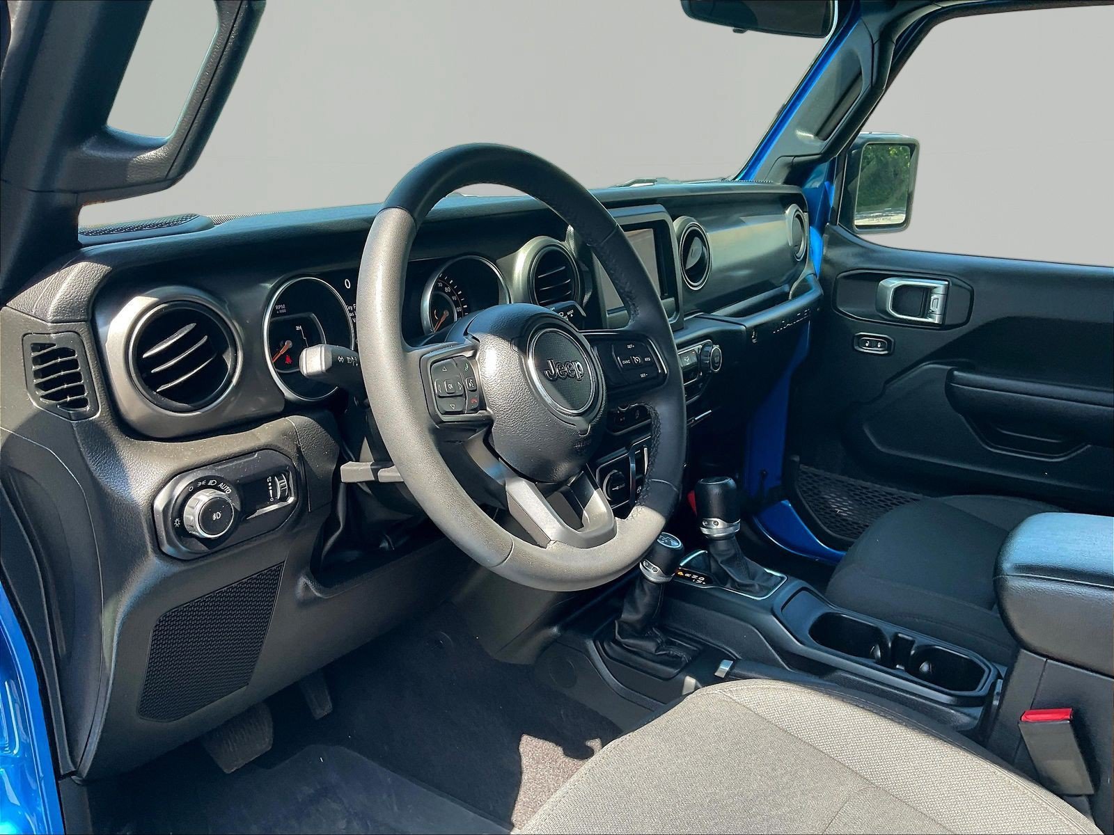 Used 2023 Jeep Wrangler Sport AWD/4WD image 17