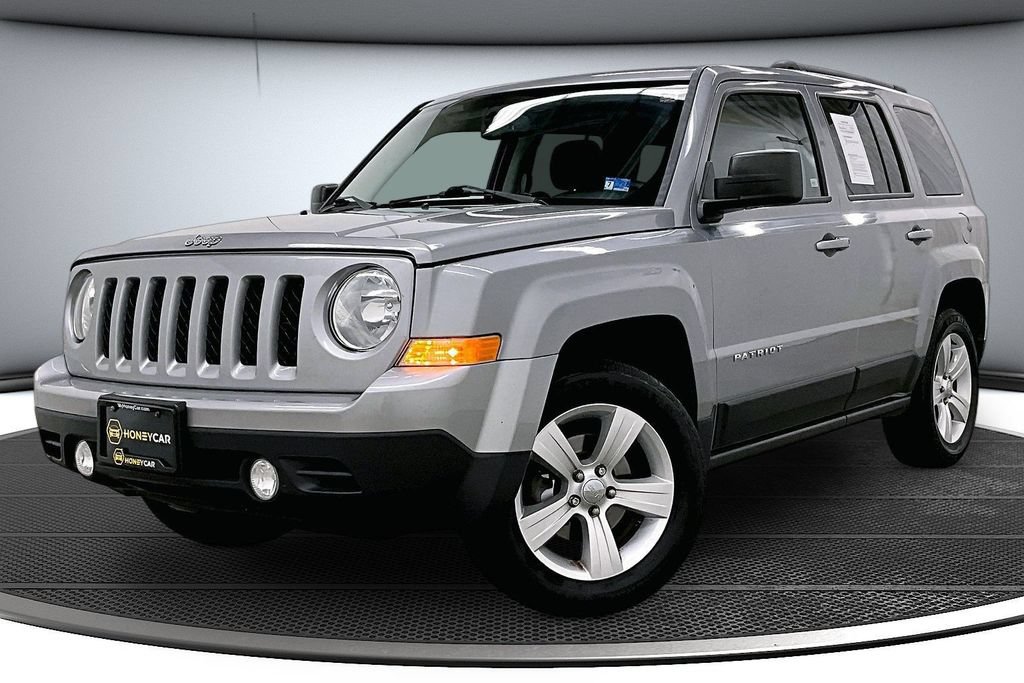 Used 2017 Jeep Patriot Sport w/ Power Value Group FWD image 3