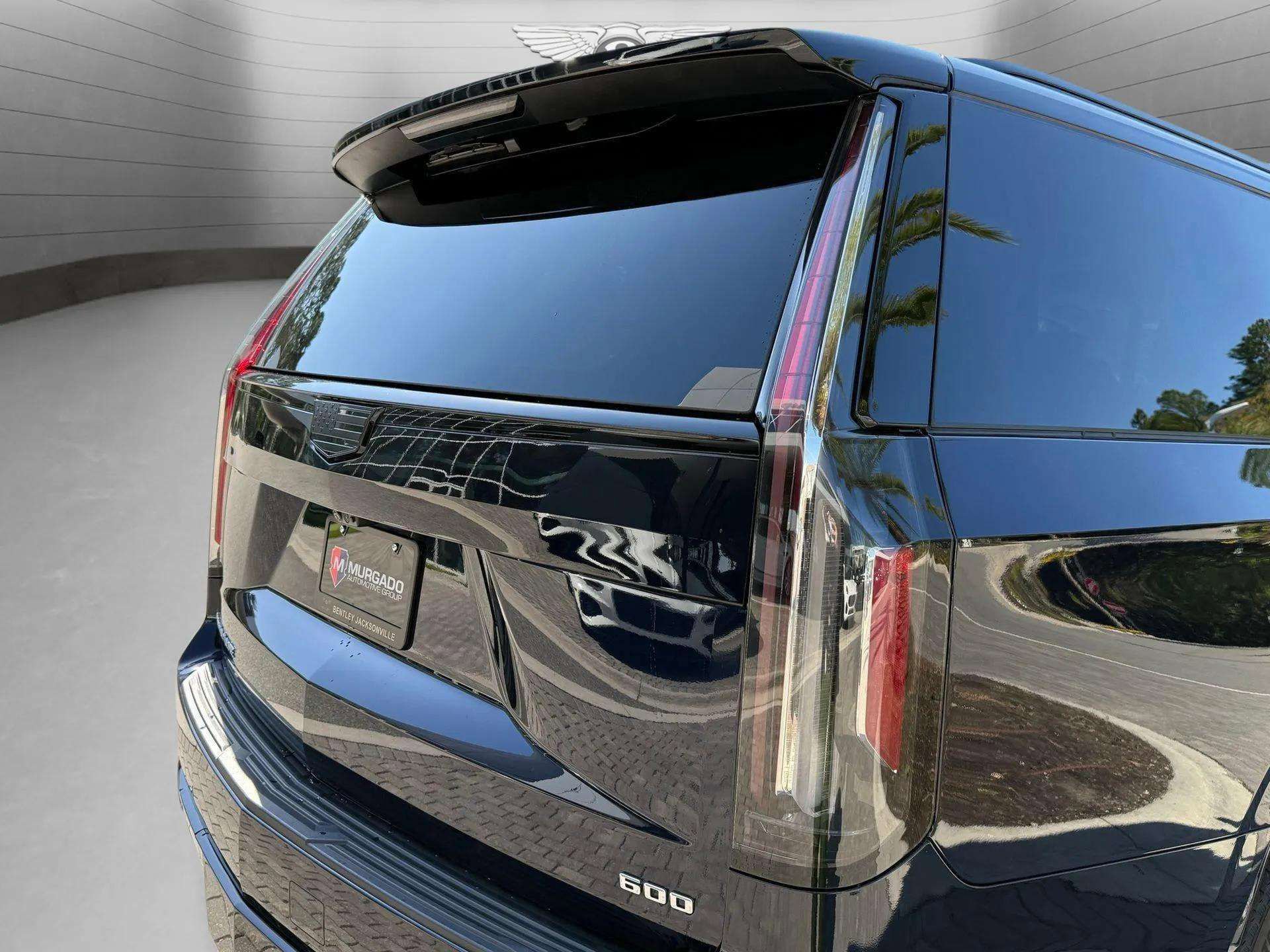 Used 2024 Cadillac Escalade ESV Sport Platinum w/ Heavy-Duty Trailer Package image 12