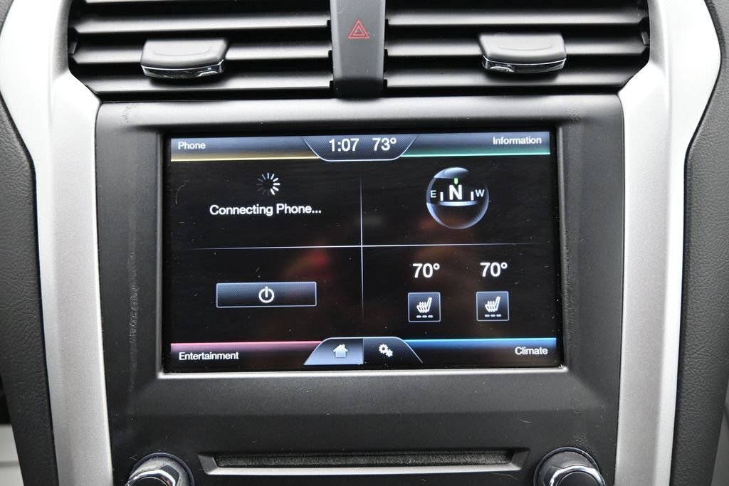 Used 2016 Ford Fusion SE FWD image 19