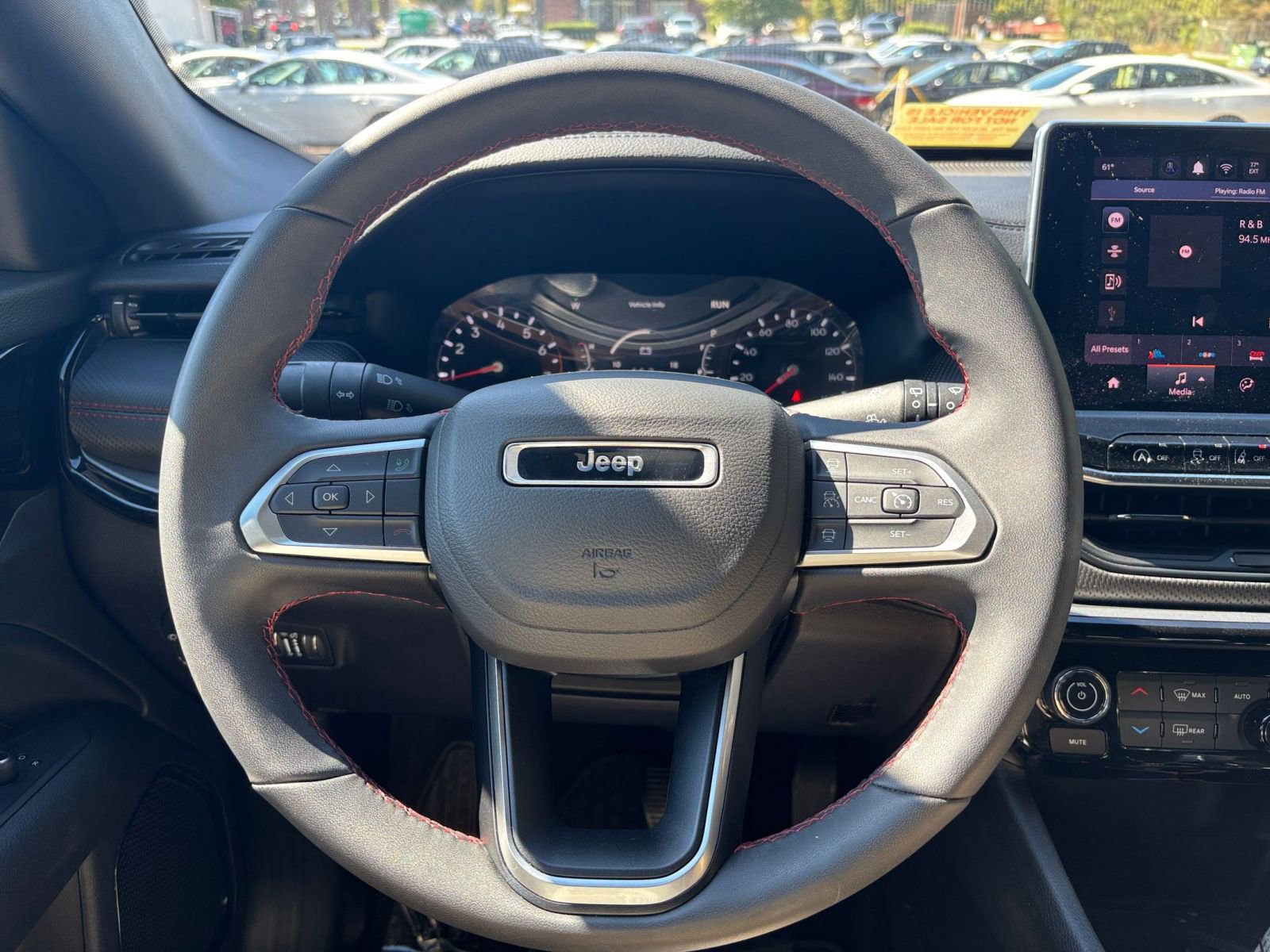 Used 2025 Jeep Compass Trailhawk image 34