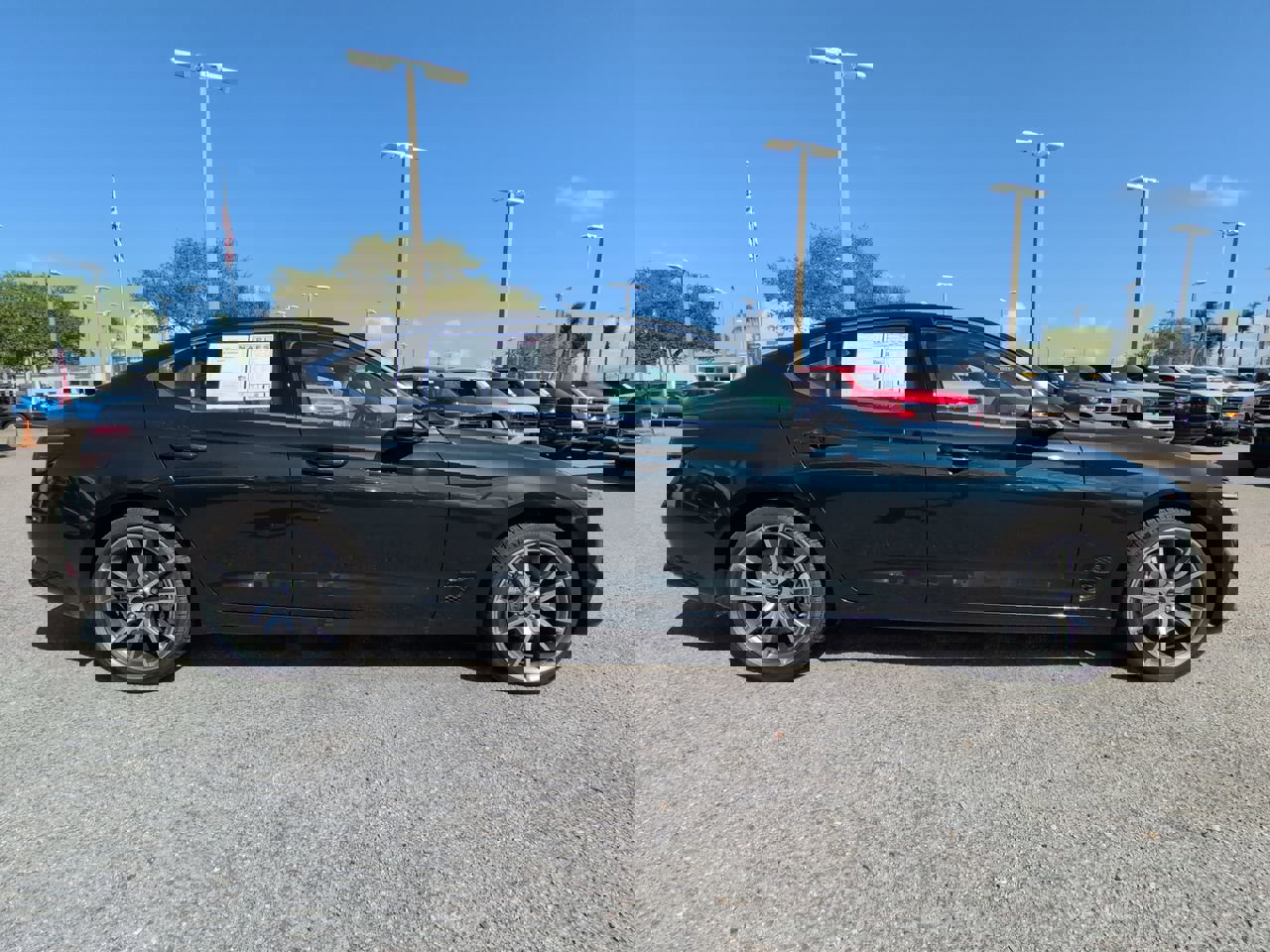 Used 2024 Genesis G70 2.5T image 4