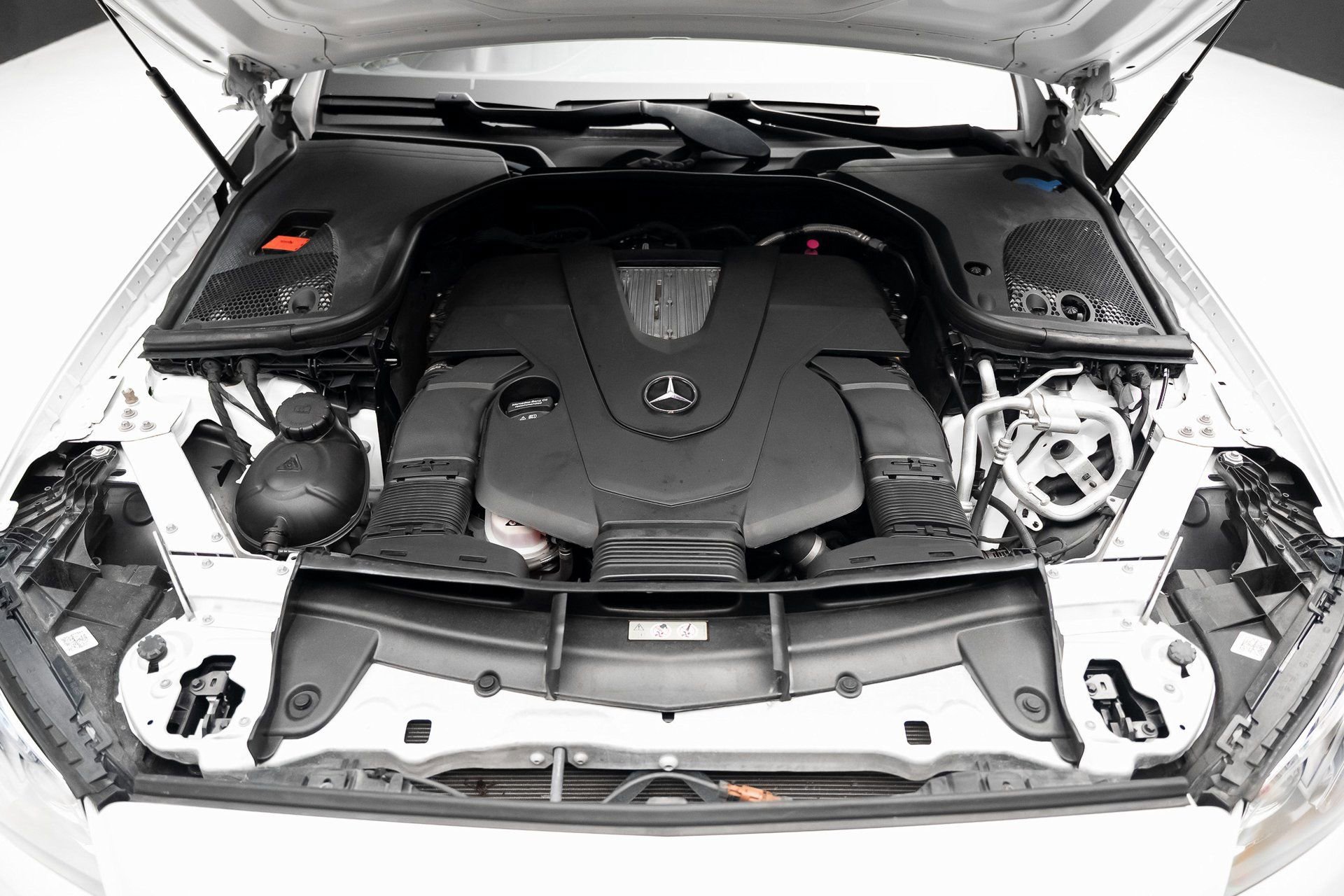 Used 2019 Mercedes-Benz E 450 4MATIC Cabriolet image 77