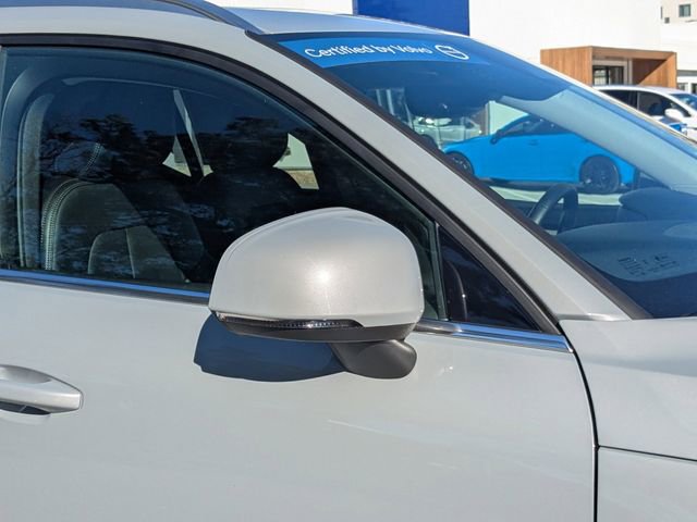 Certified 2025 Volvo XC40 B5 Core image 15