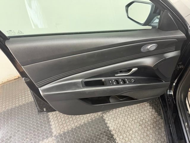 Used 2022 Hyundai Elantra SEL w/ Convenience Package image 15