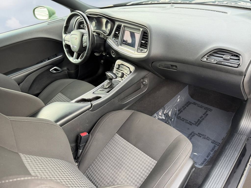 Used 2022 Dodge Challenger R/T w/ Blacktop Package image 25