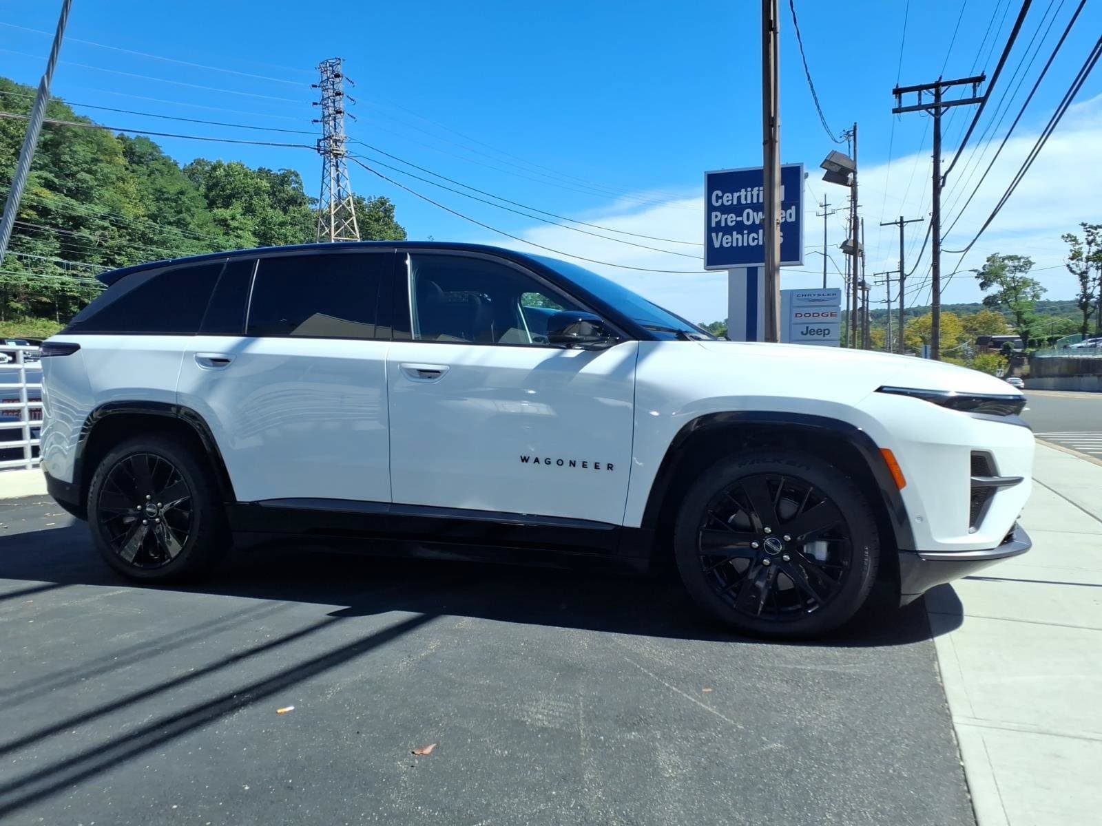 Used 2024 Jeep Wagoneer Launch Edition AWD/4WD image 4