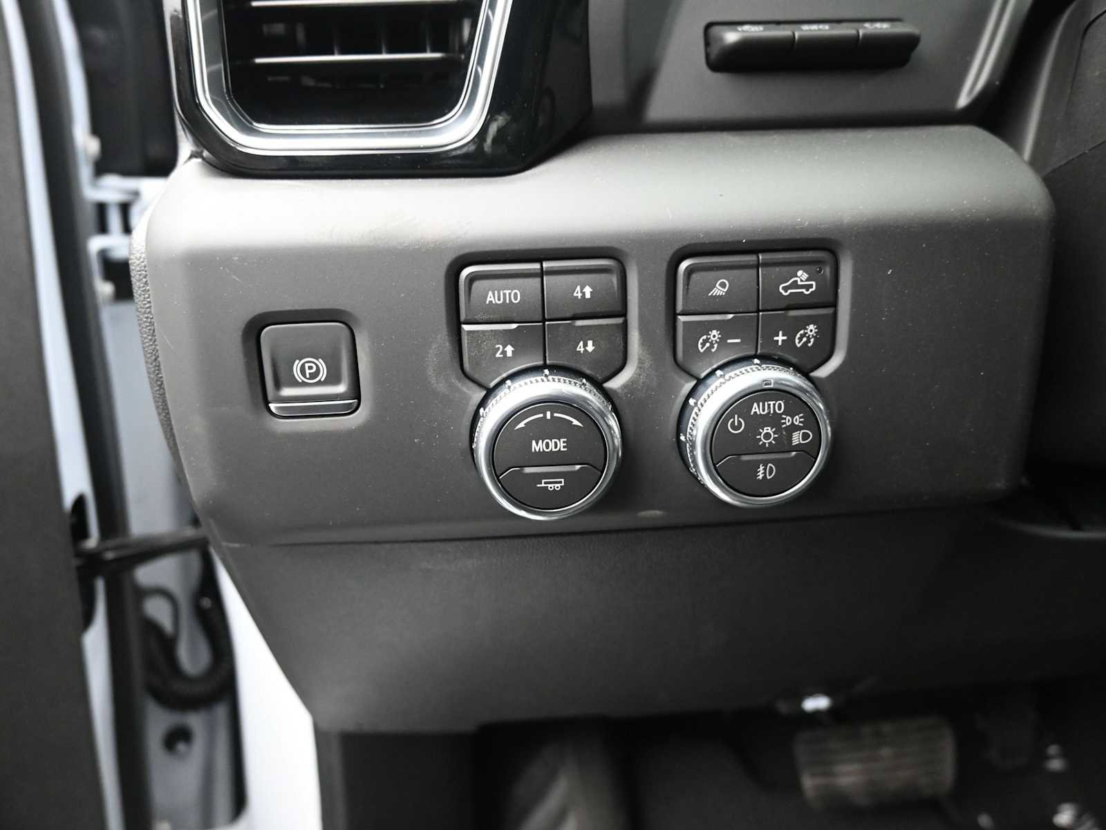 New 2026 GMC Sierra 1500 Denali w/ Denali Reserve Package AWD/4WD image 11