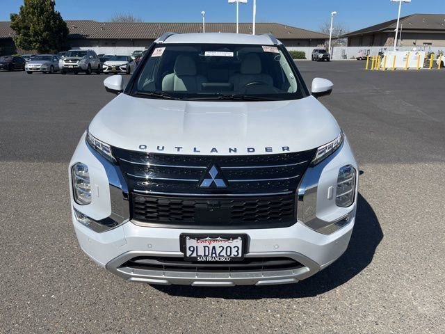 Used 2024 Mitsubishi Outlander SEL image 2