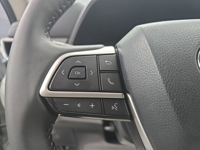 Used 2024 Toyota Highlander LE image 35