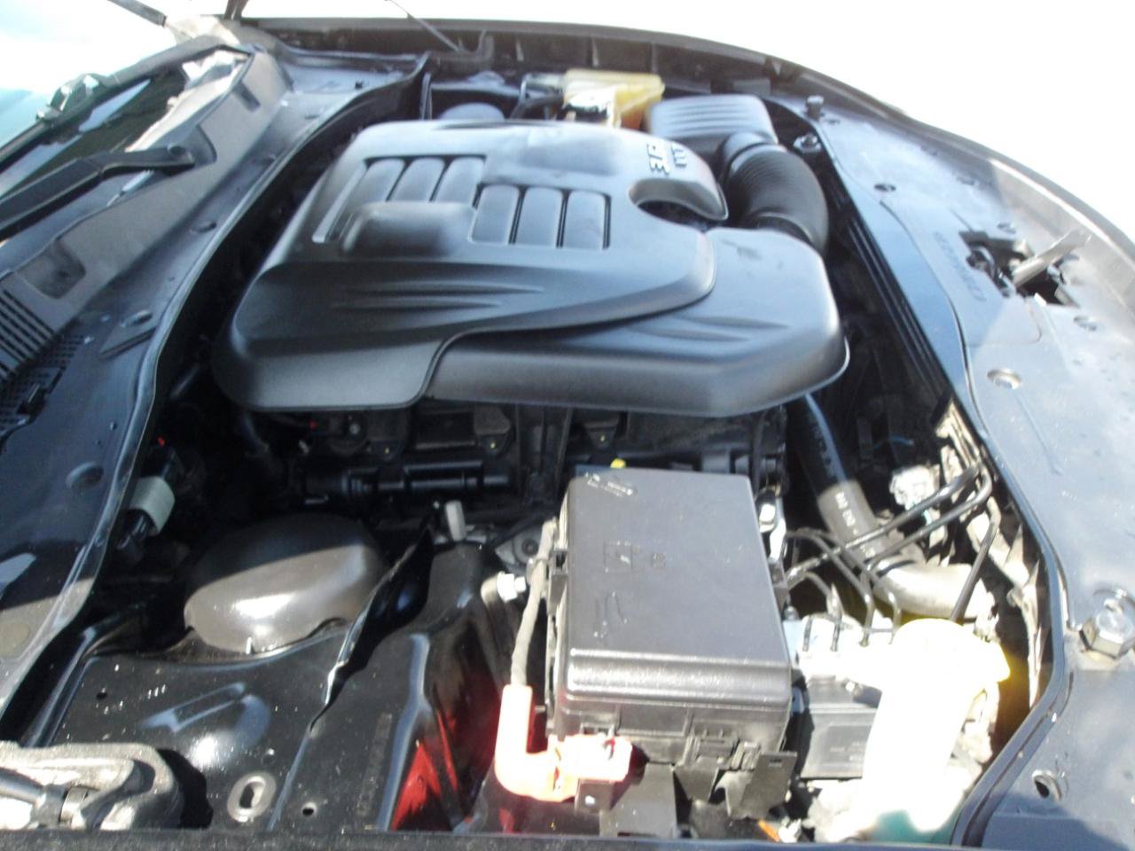Used 2016 Dodge Charger SXT RWD image 25