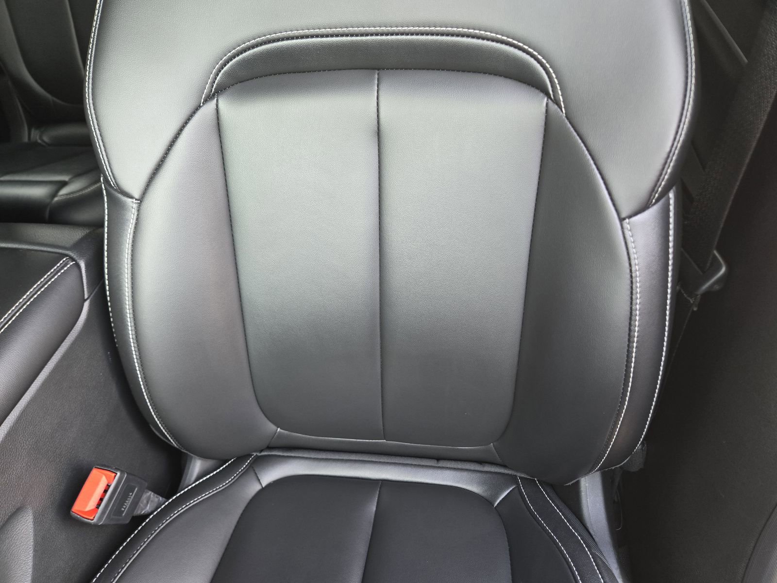 Used 2025 Jeep Grand Cherokee L Limited w/ Black Appearance Package image 23