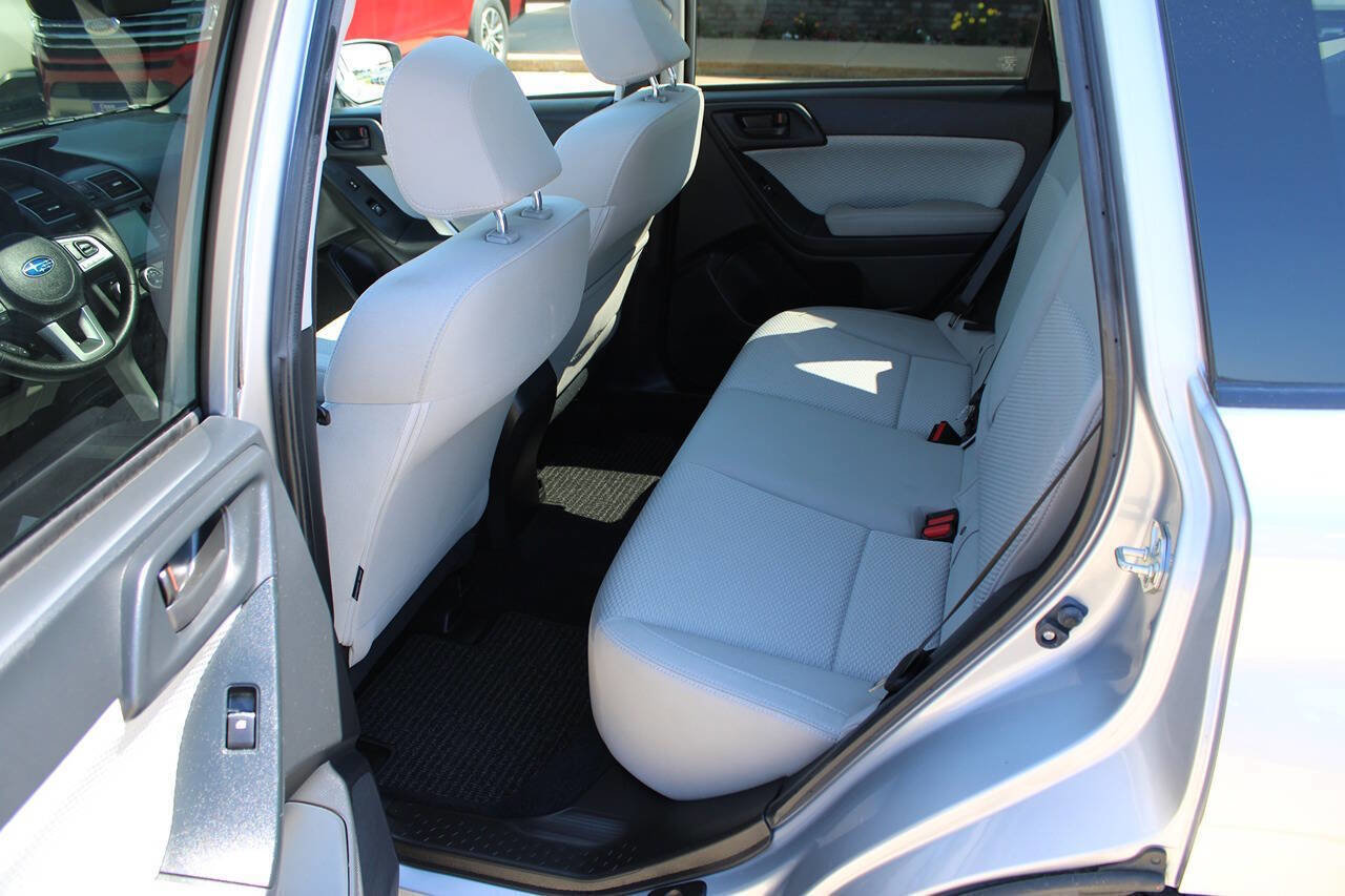 Used 2017 Subaru Forester 2.5i Premium image 10