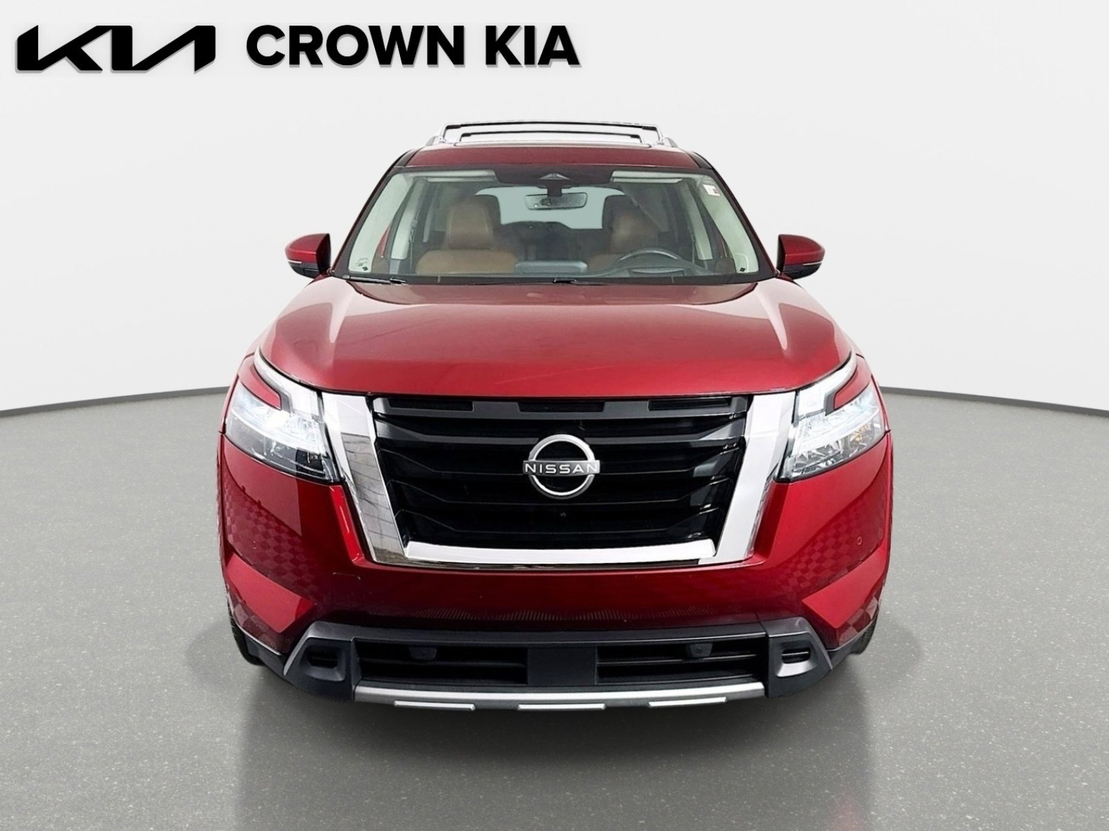 Used 2023 Nissan Pathfinder Platinum image 2